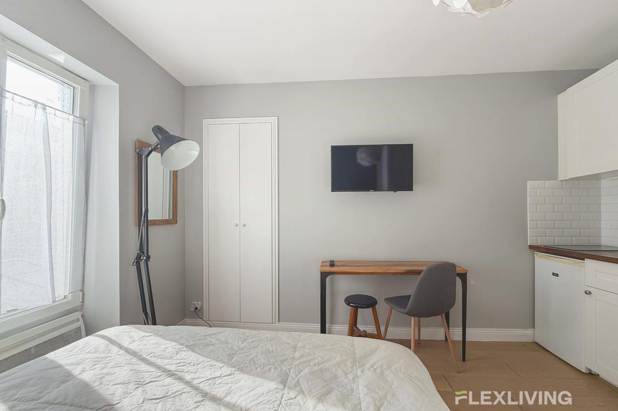 Appartement Chabrol - Beautiful Bright And Fully Equipped T1